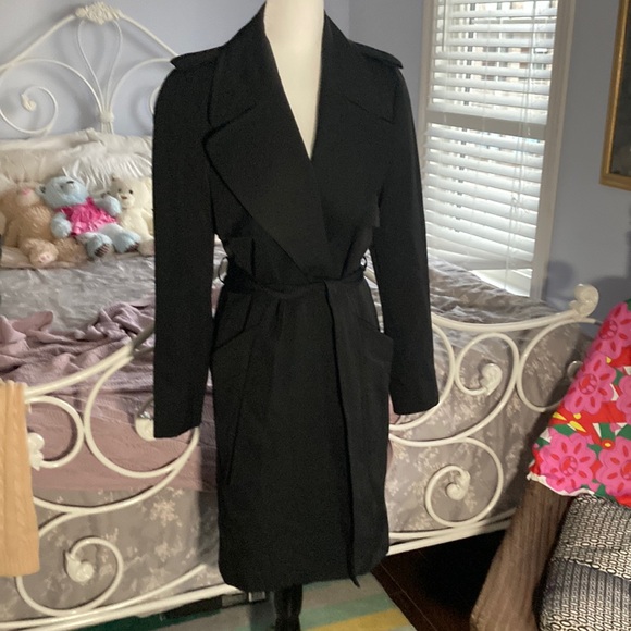 Black Coat, barely worn & elegant! Linda Allard Ellen Tracy, Petite 8, 100% wool - Picture 1 of 4